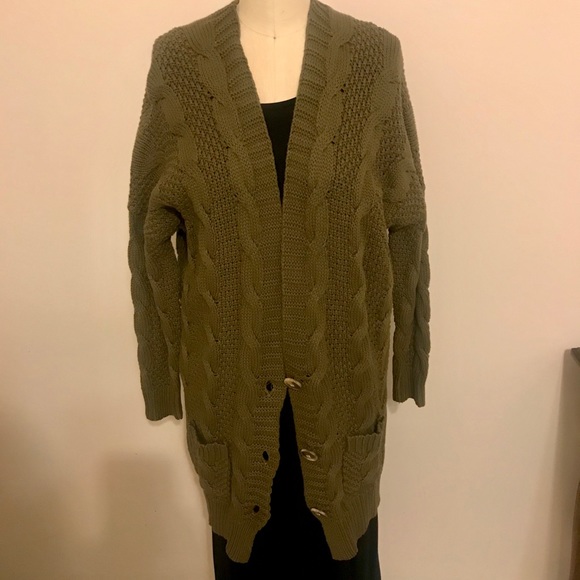 NWT Boyfriend Cardi in Olive Green - Picture 2 of 4